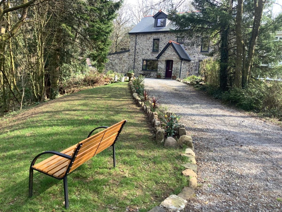Little London Bed & Breakfast And Glamping Pod Hotel Abercraf Екстериор снимка