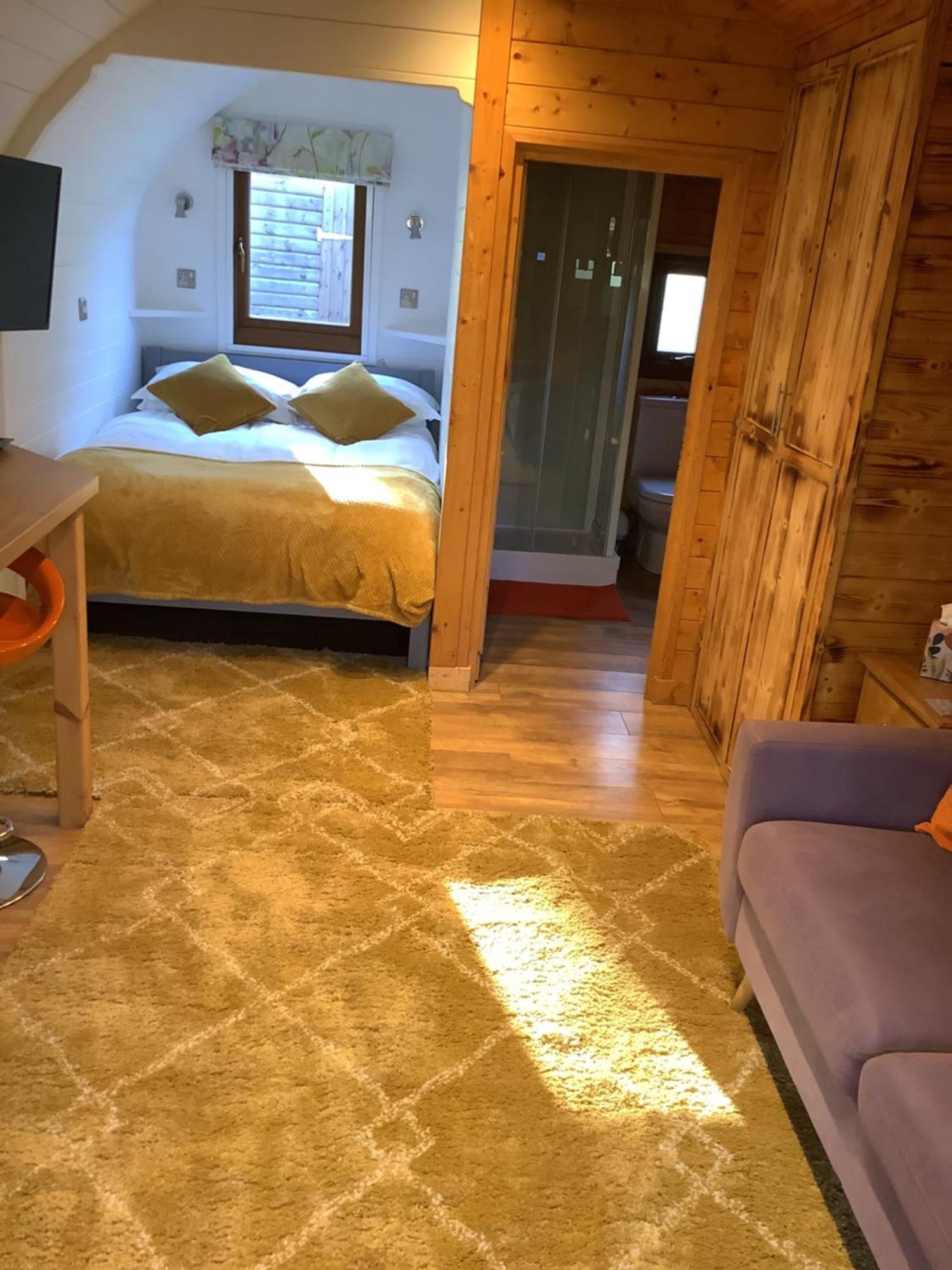 Little London Bed & Breakfast And Glamping Pod Hotel Abercraf Екстериор снимка